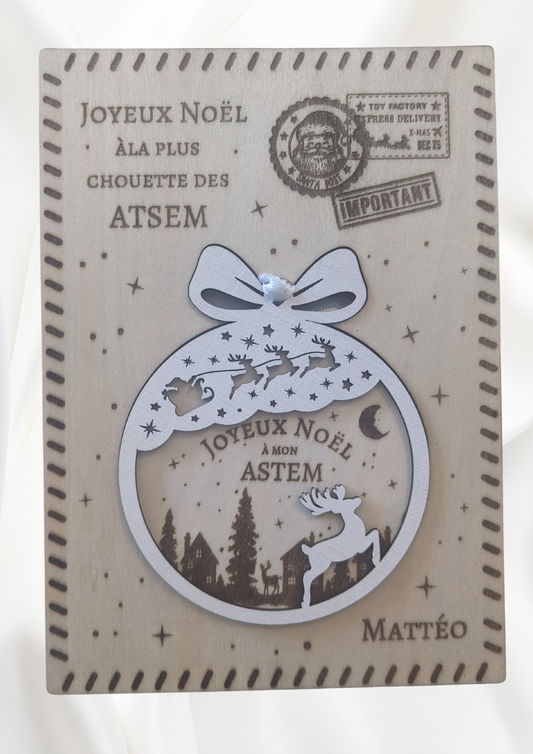 Carte en bois avec boule de Noël personnalisée détachable – Cadeau original et unique